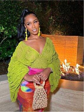 COCO CROPPED BLOUSE - OLIVE- only worn once